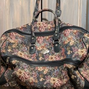 Skyway floral carry on luggage toiletries bag Nice